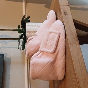 NWOT Extra Wide Winter Cozy Pink Quilted Booties Slippers By Silvert's Size M
